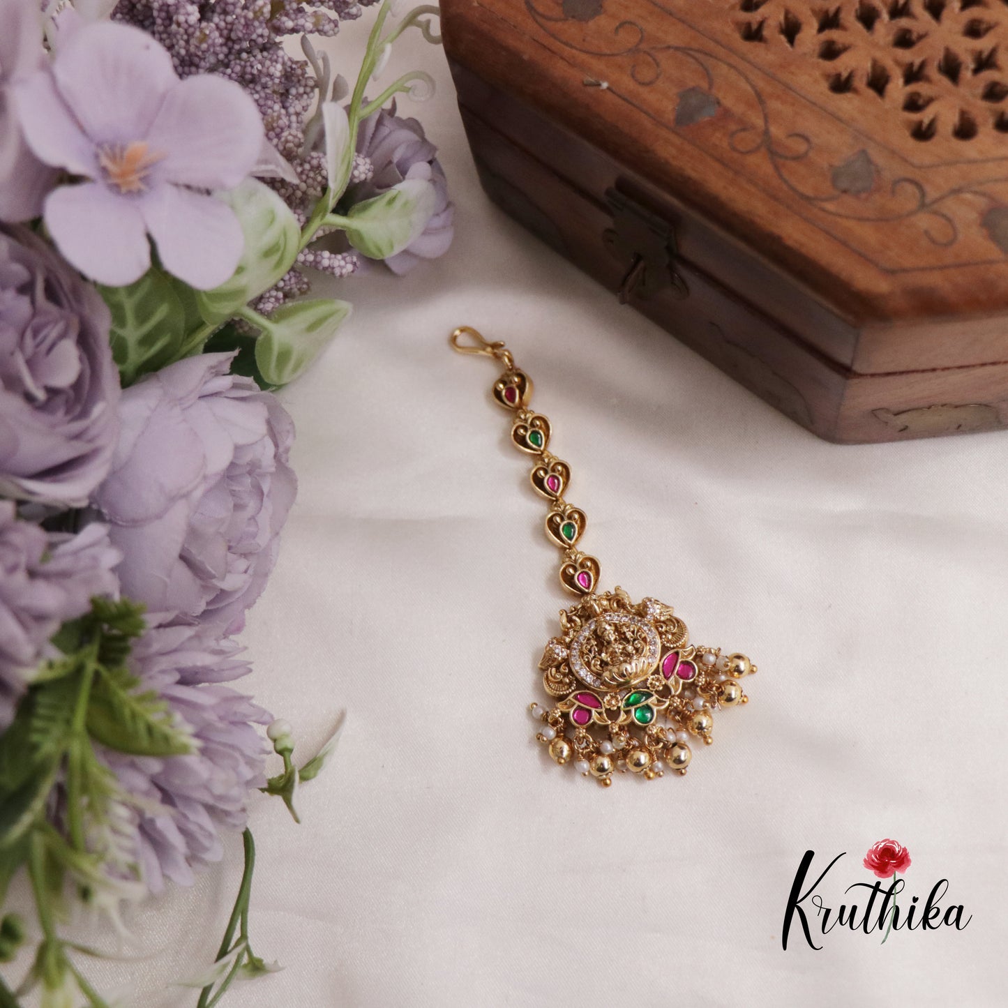 Gorgeous Jadau Antique Lakshmi Maang Tikka With Pearl Drops MT302