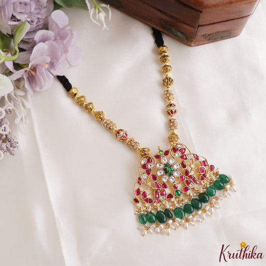 Elegant Jadau Pendant Black Bread Necklace NC3318