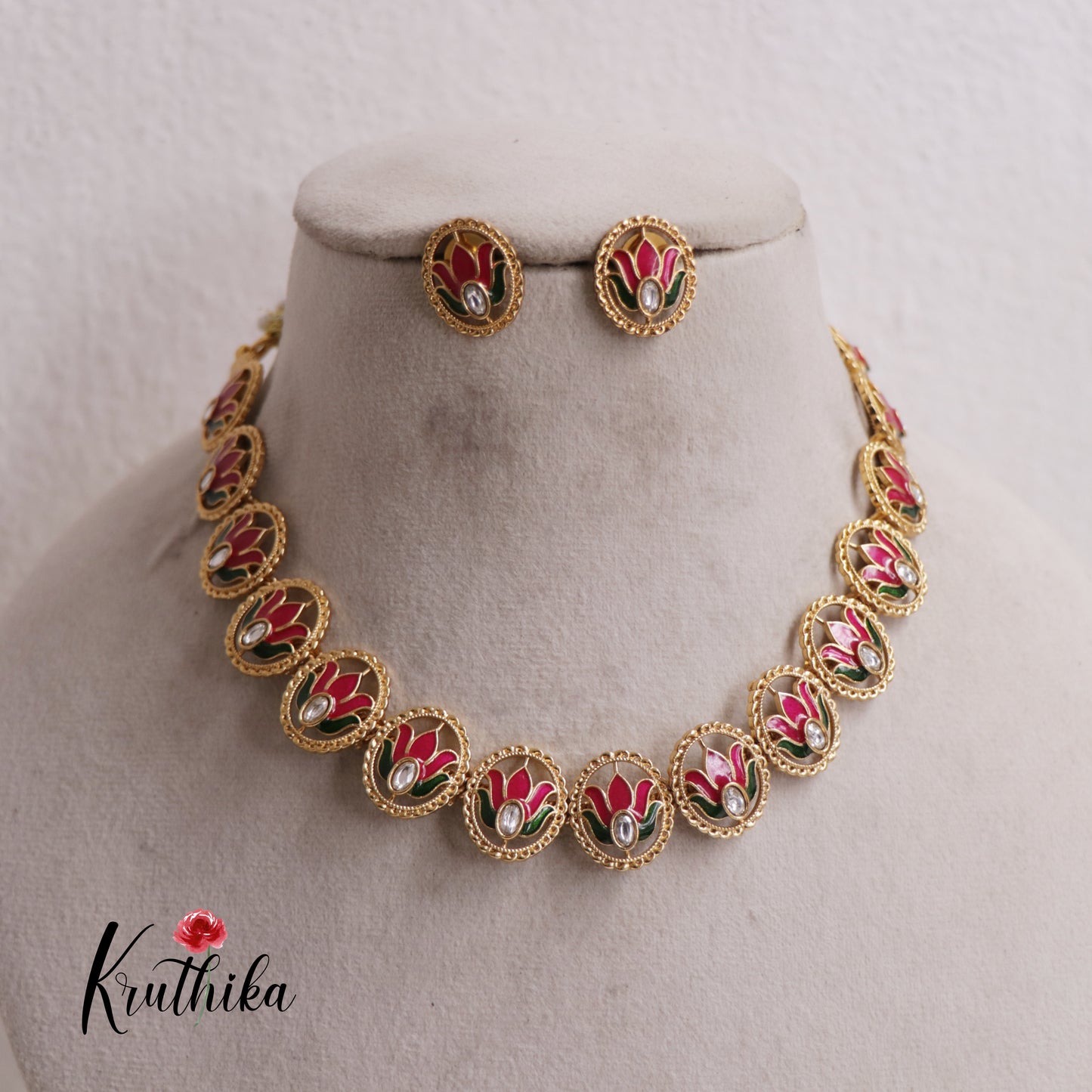 Classic Flourish Lotus Jadau Necklace NC2541