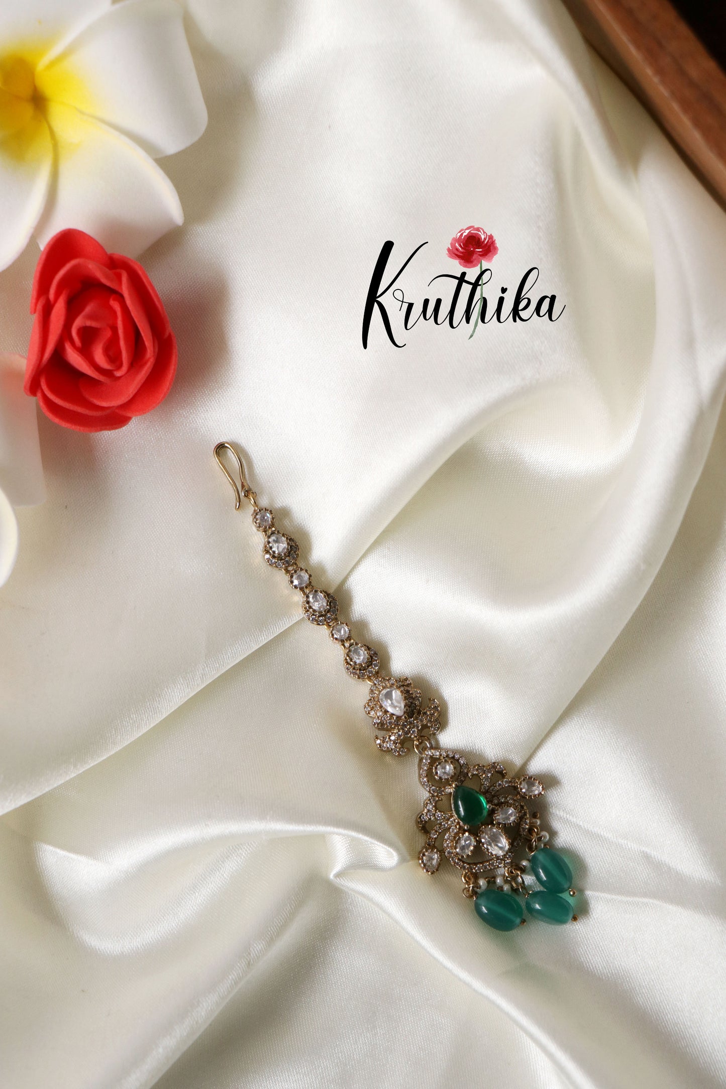 Simple Victorian Maang tikas MT156