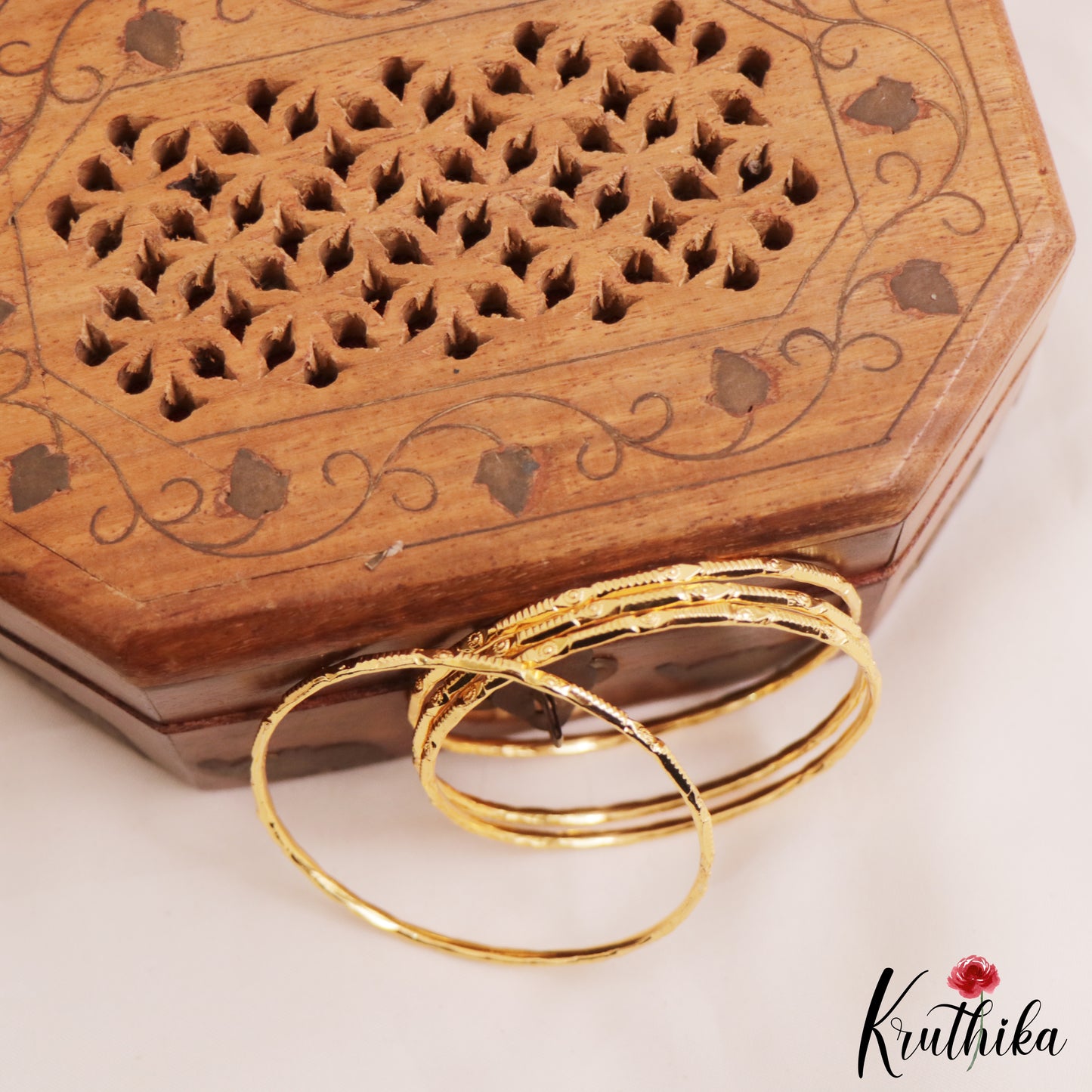 Classic Daily Wear Bangles B502 (Set of 4 Bangles)