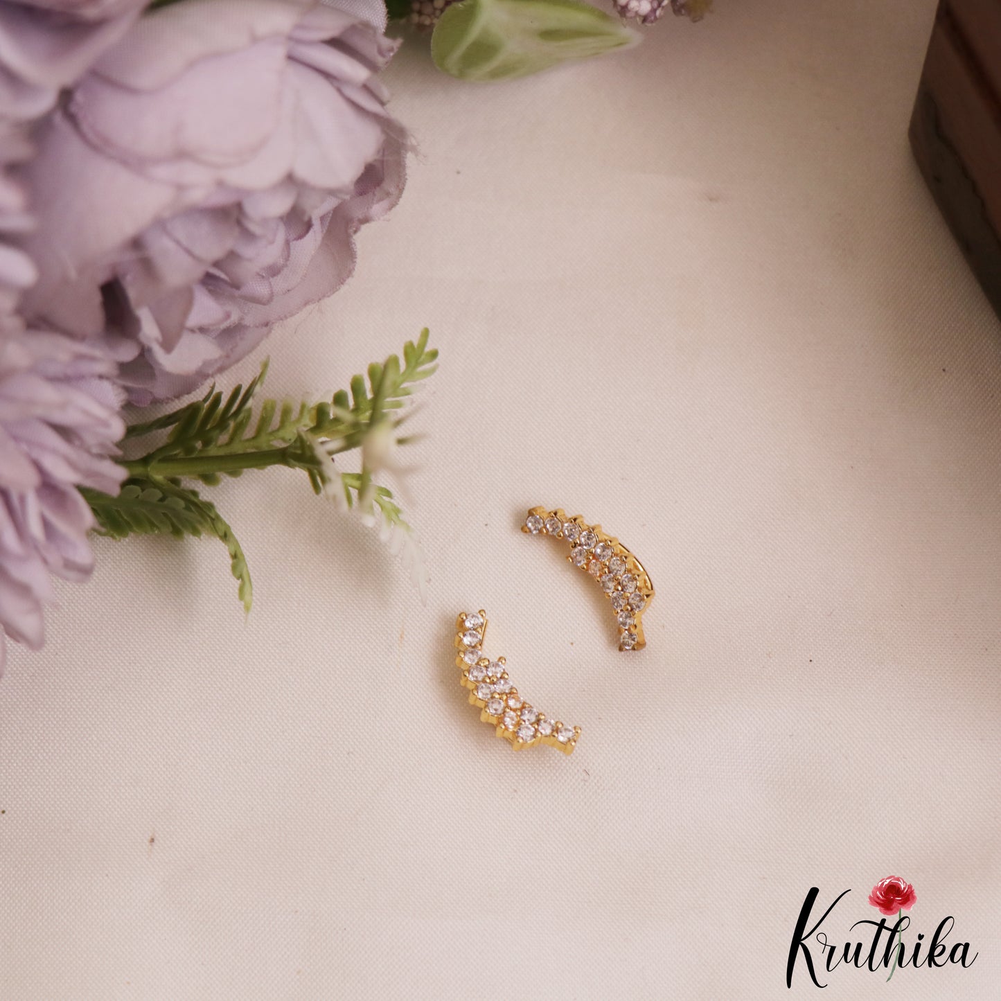 Elegant Diamond-Finish Gold-Tone AD Ear Climbers / Ear cuffs E1031