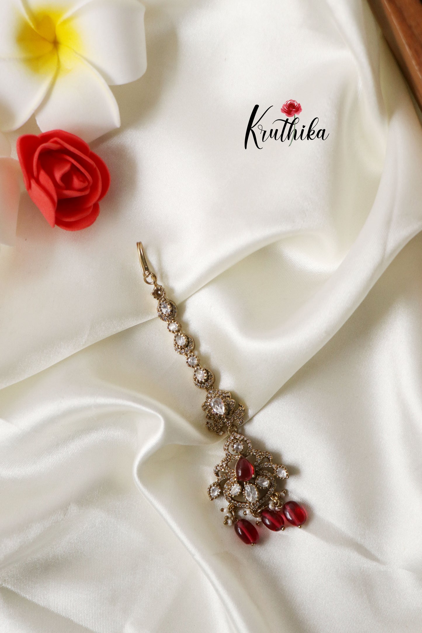 Simple Victorian Maang tikas MT156