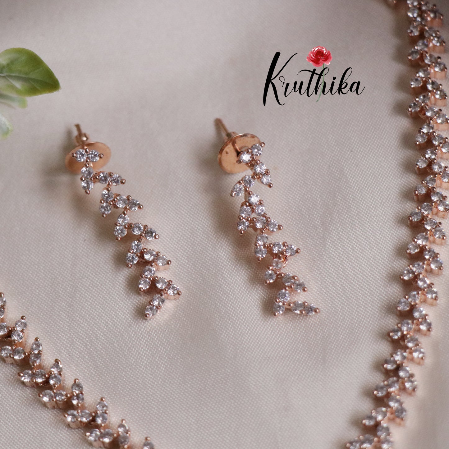 Simple CZ Sparking Leaf Design Necklace Set NC2167 (Available in 2 Colours)