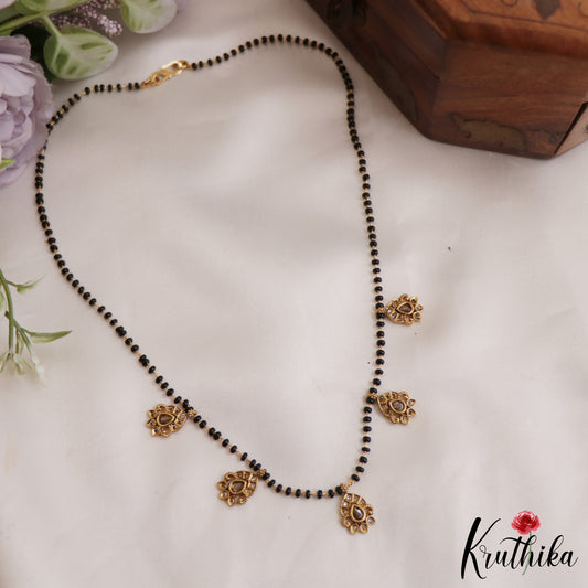Elegant Leaf Motifs Mangalsutra NC2643