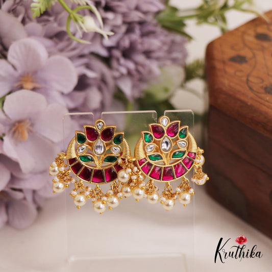 Elegant Leaf Motifs Jadau Stud Earrings With Pearl Drops E1001