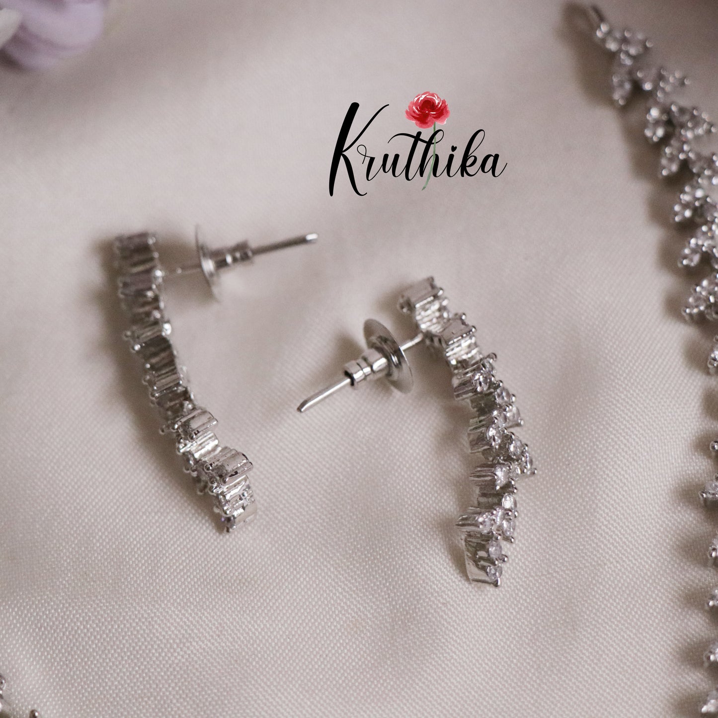 Simple CZ Sparking Leaf Design Necklace Set NC2167 (Available in 2 Colours)