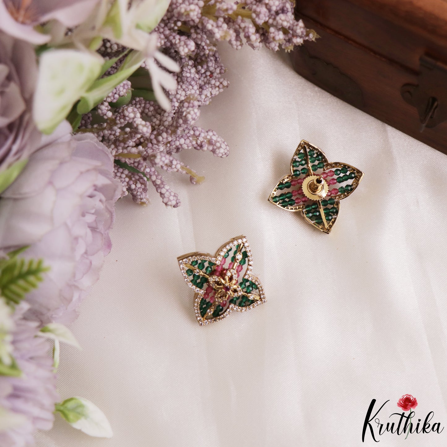 Sparkling Floral Motifs CZ Victorian Pendant Set PS303