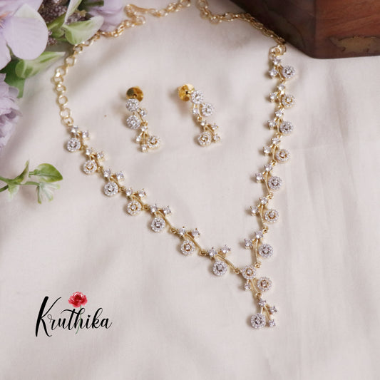 Beautiful CZ Sparking Floral Necklace NC2168 (Available in 2 Colours)