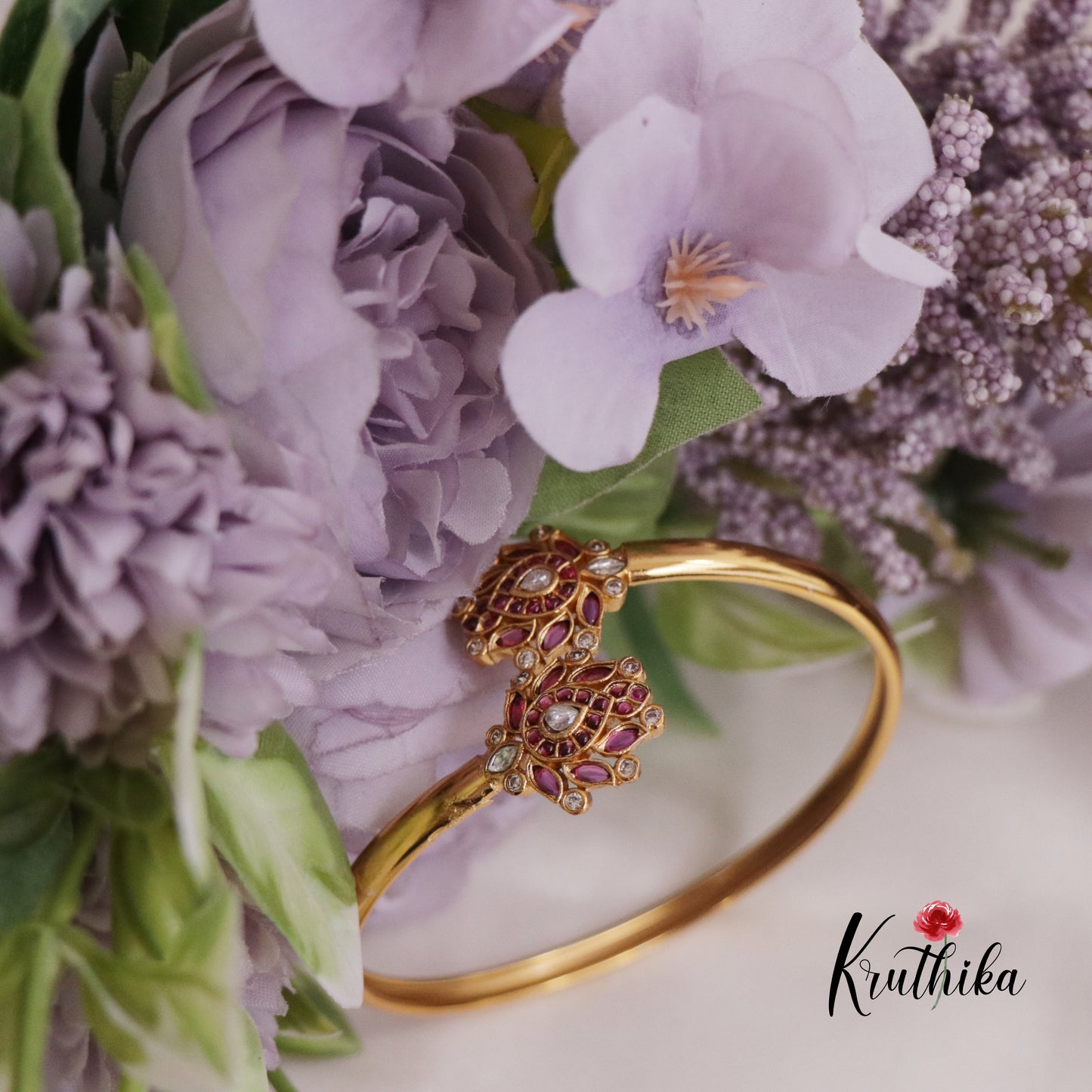 Beautiful Lotus Openable Kada B300