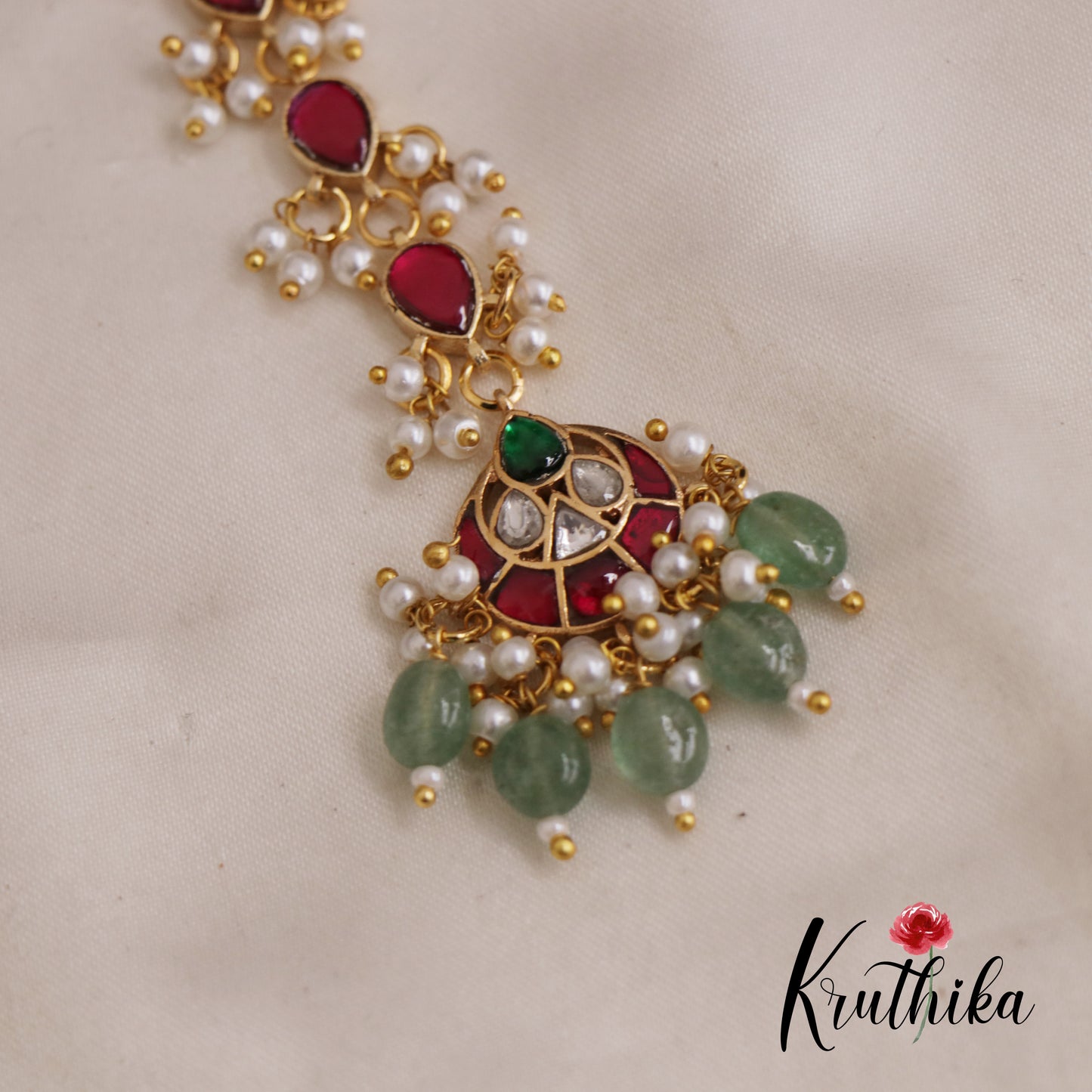 Classic Teardrop Jadau Maang Tikka With Bead And Pearl Drops MT310