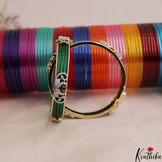 Beautiful Openable CZ Frame Bangle With 12 in 1 Interchangeable Color Bangles B536