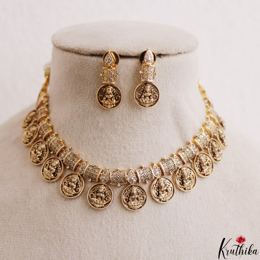 Elegant Antique Lakshmi Motifs Kasu Choker NC3202