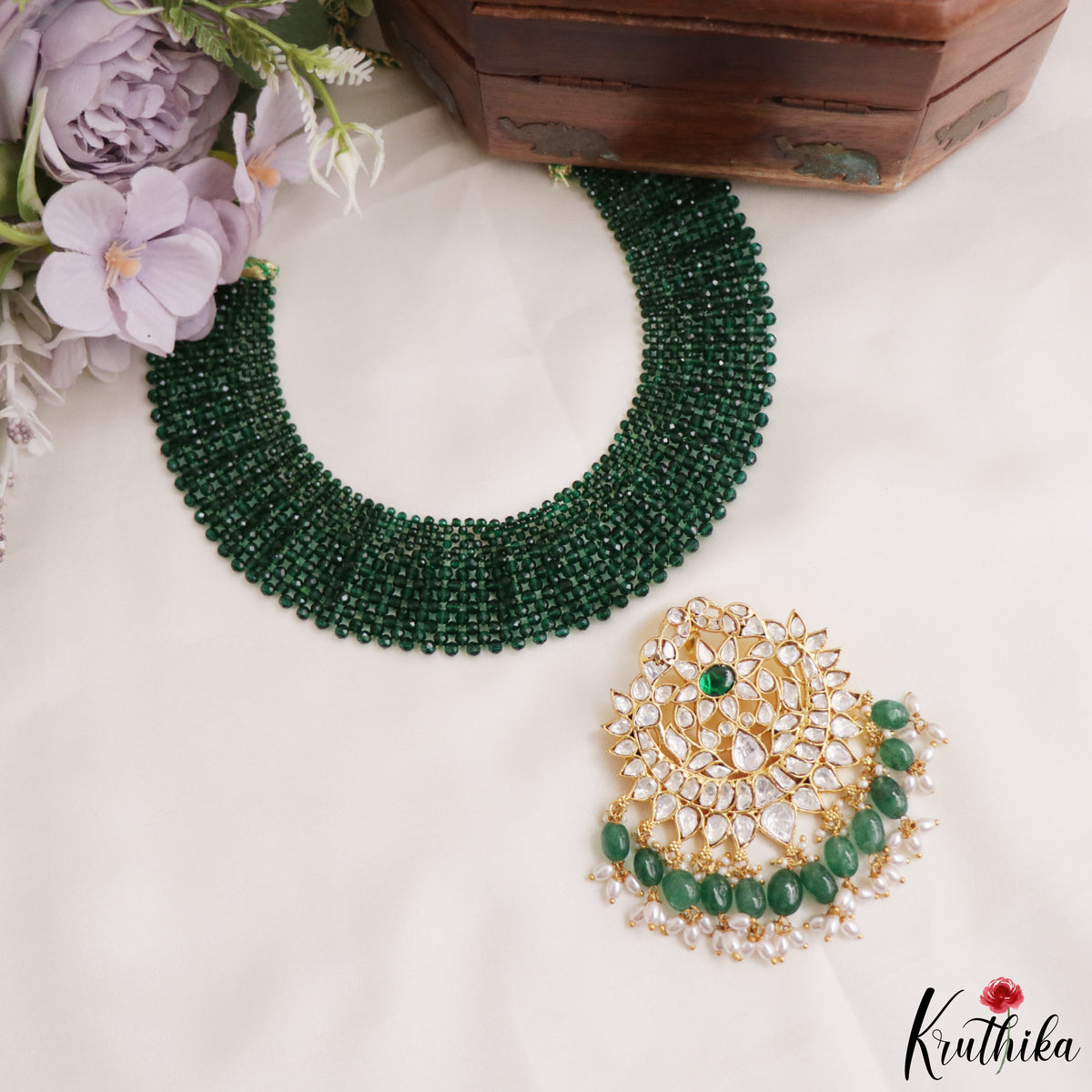 Elegant Kundan Pendant with Jali Chain Necklace NC3306