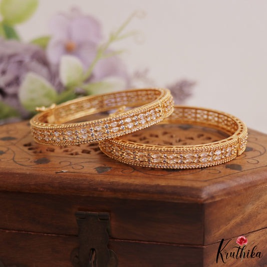 Classic Diamond-Finish Gold-Tone AD Openable Bangles B529 (Set of 2)