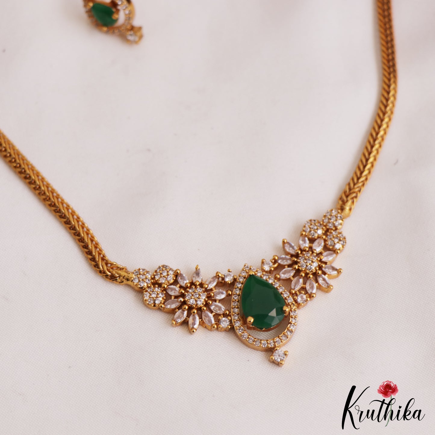 Classic AD Floral Motifs Necklace NC2805 (Available In 2 Colors)