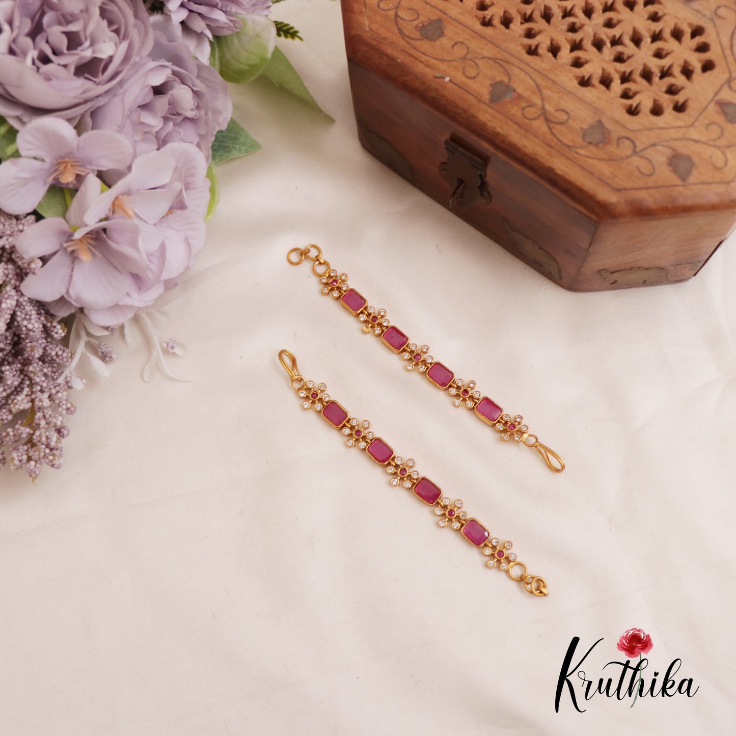 Classic Floral Geometric Kemp Earchains EC151
