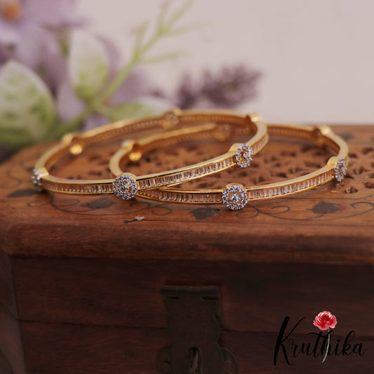 Simple Diamond-Finish Gold-Tone AD Bangles B517 (Set Of 2)