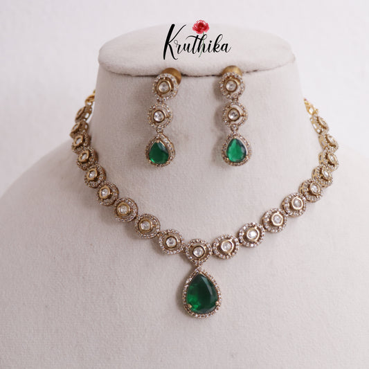 Simple AD Victorian Pendant Necklace NC2335 (Available in 5 Colours)