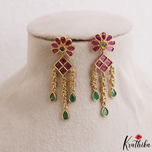Trendy Floral Motifs Kemp Earrings E1196