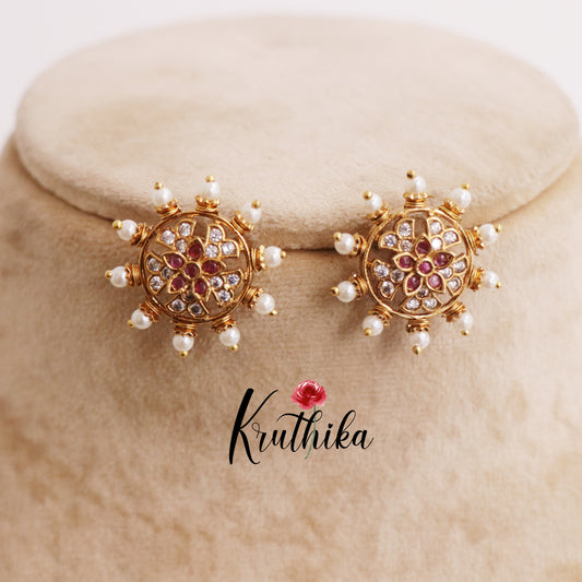 Beautiful Antique Floral Chakra Pearl Earstuds E691 (Available in 3 Colors)