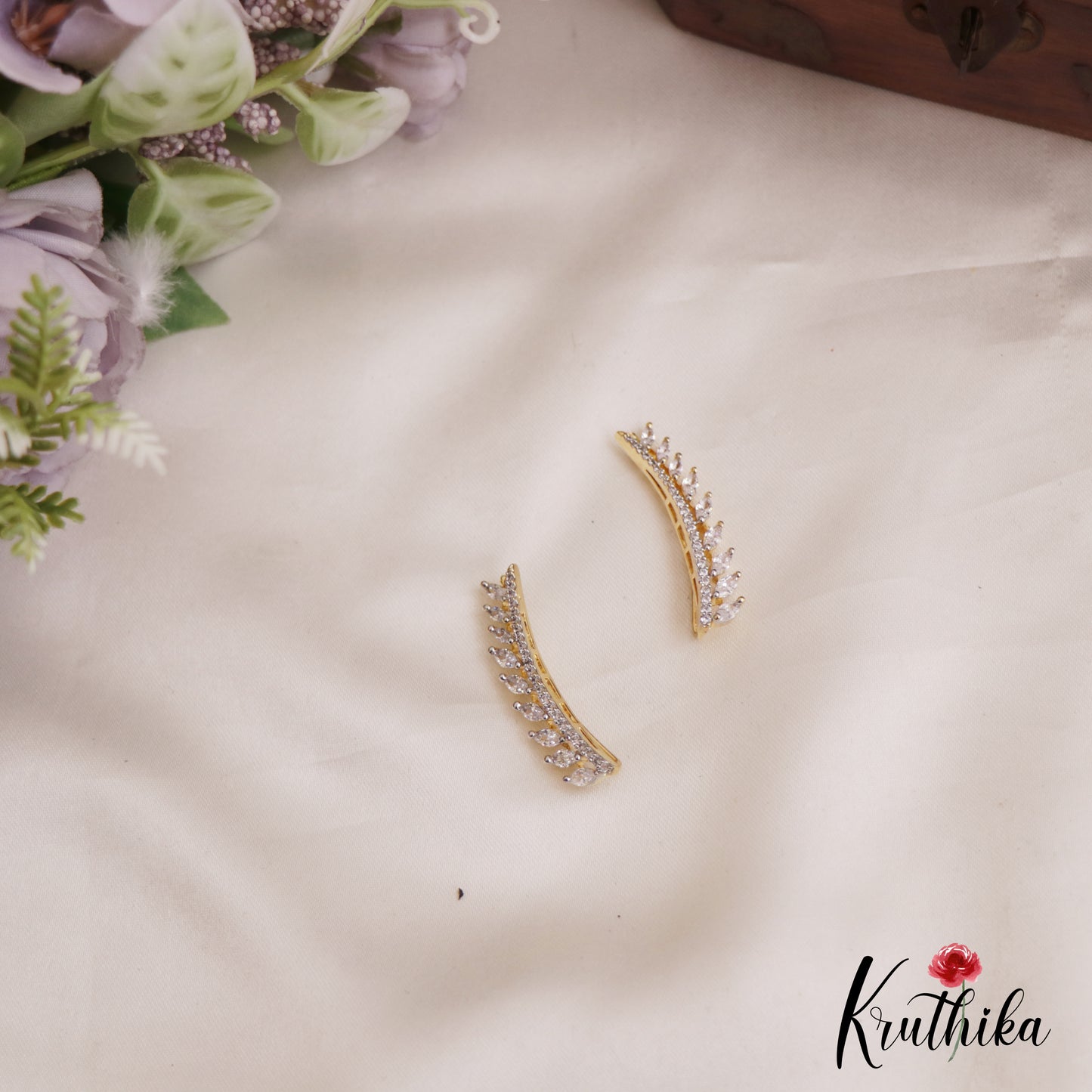 Trendy Leaf Motifs AD Stones Ear Climbers E929
