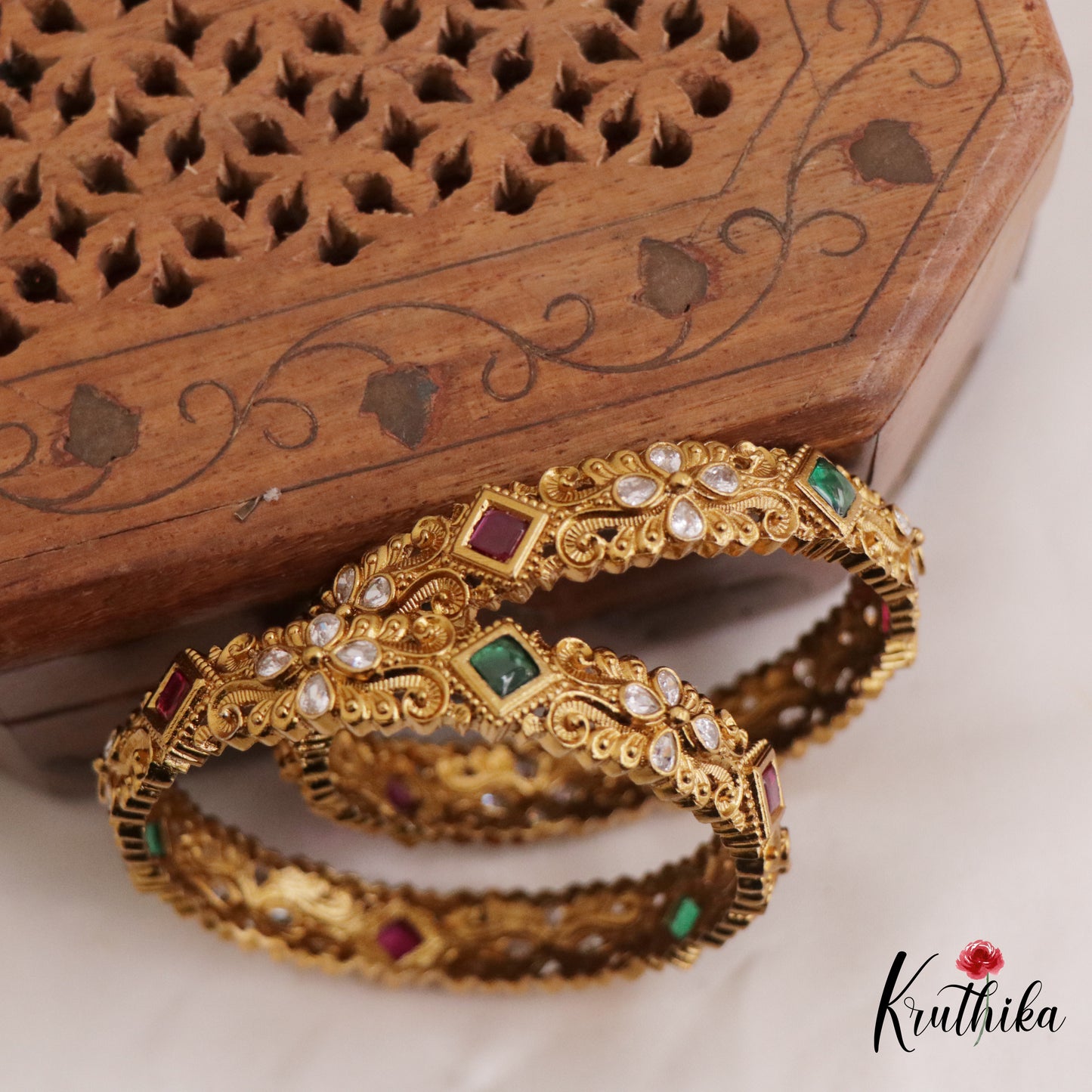 Elegant Antique Floral Motifs Bangles B421 (Set Of 2)