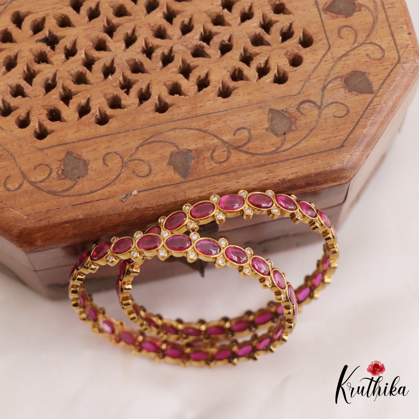 Classic Jadau Bangles B422 (Set Of 2)