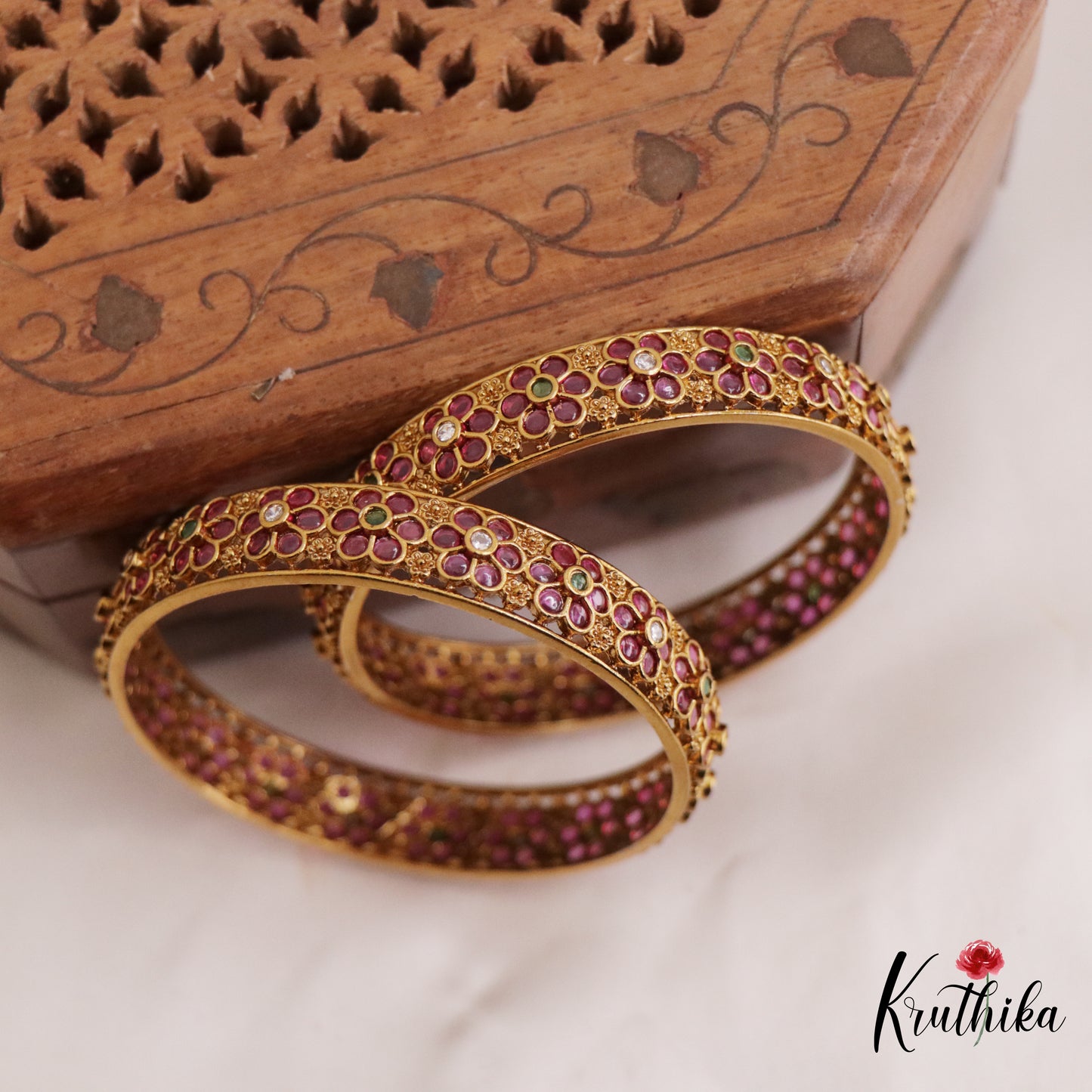 Beautiful Floral Motifs Kemp Bangles B424 (Set Of 2)