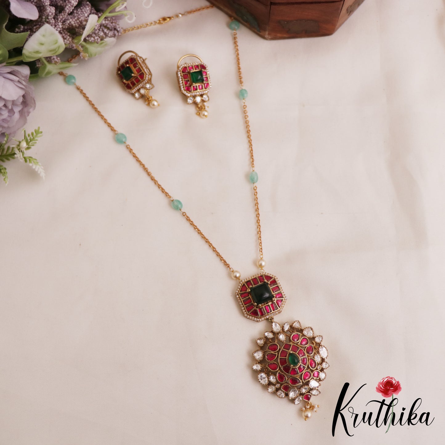 Beautiful Square Teardrop Motifs Jadau Pendant Chain LH2078