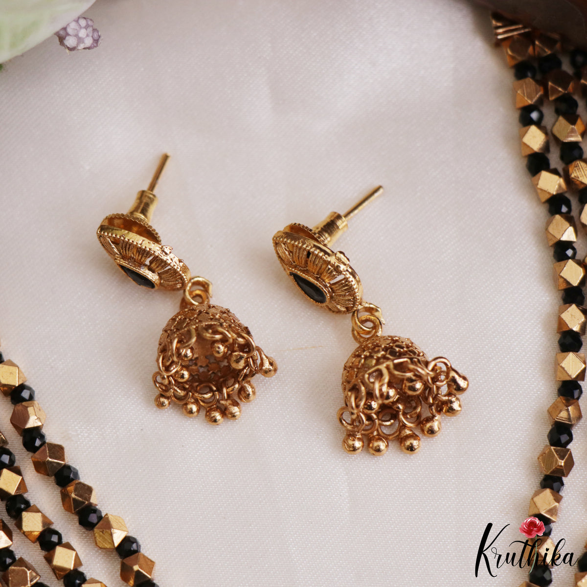 Layered golden beads necklace NC3300