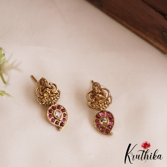 Elegant Antique Lakshmi Leaf Motifs Kemp Choker NC2831