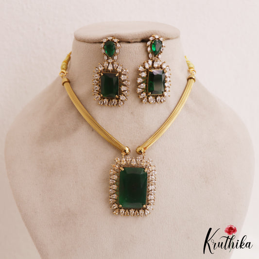 Pretty Sparkling AD Victorian Necklace NC2780