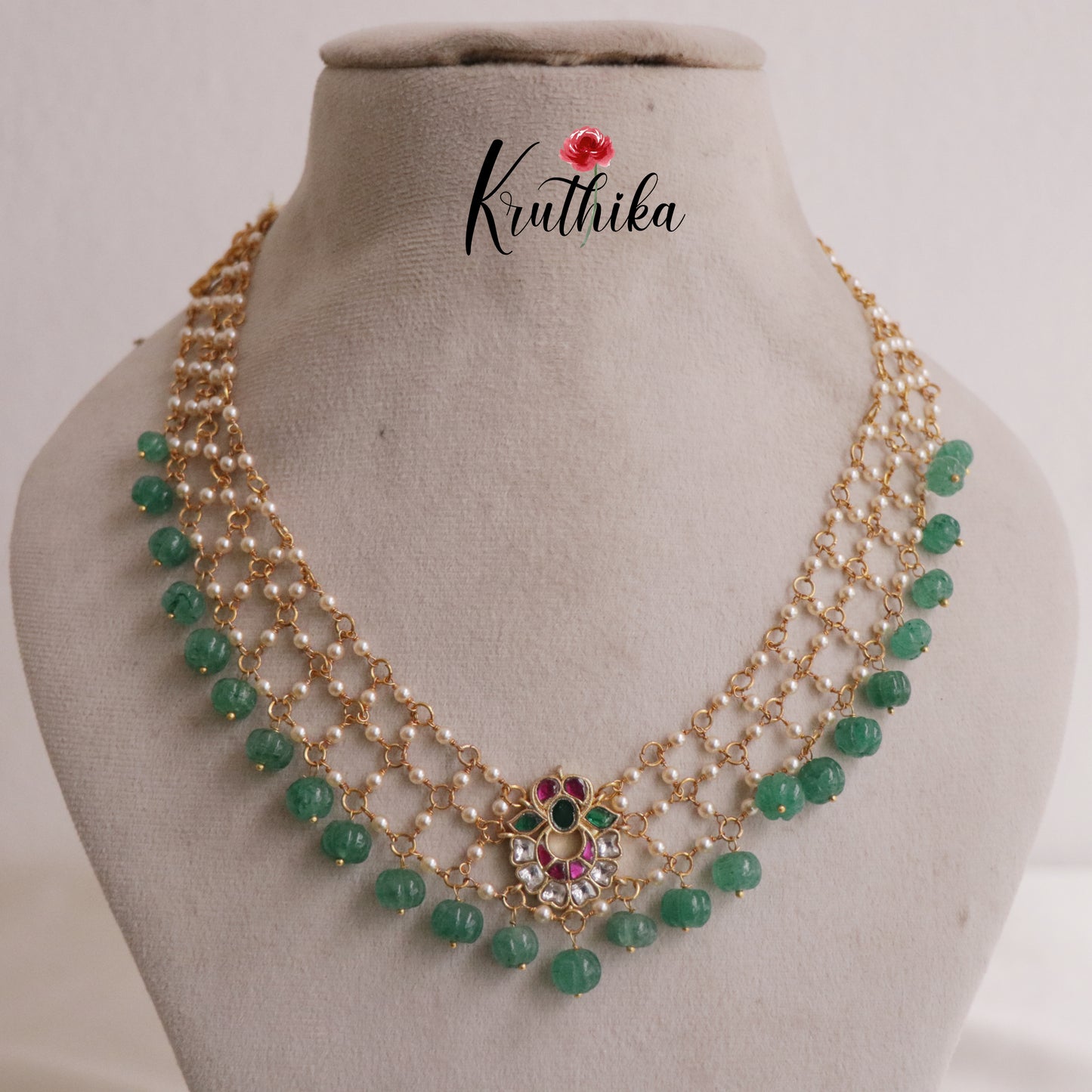 Pretty Pendant Pearl Beads Necklace NC1933