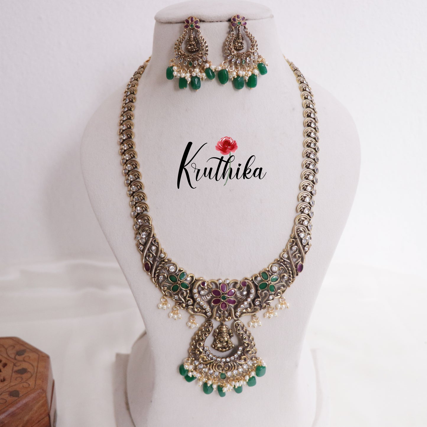 Royal Antique Victorian Kundan Lakshmi Pendant Necklace with Green Beads Drops LH1979