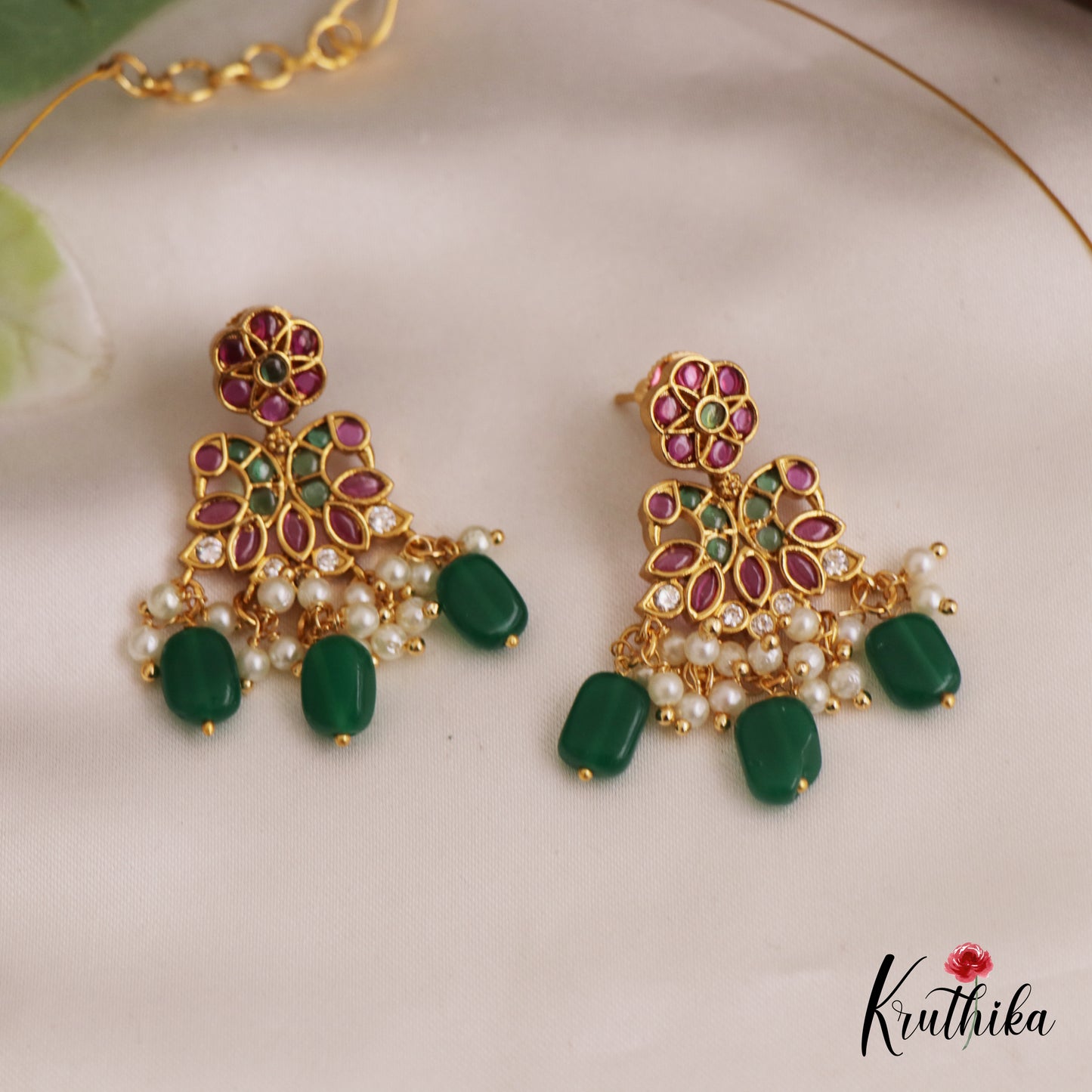 Classic Peacock Motifs Jadau Invisible Chain With Green Bead Drops NC2752