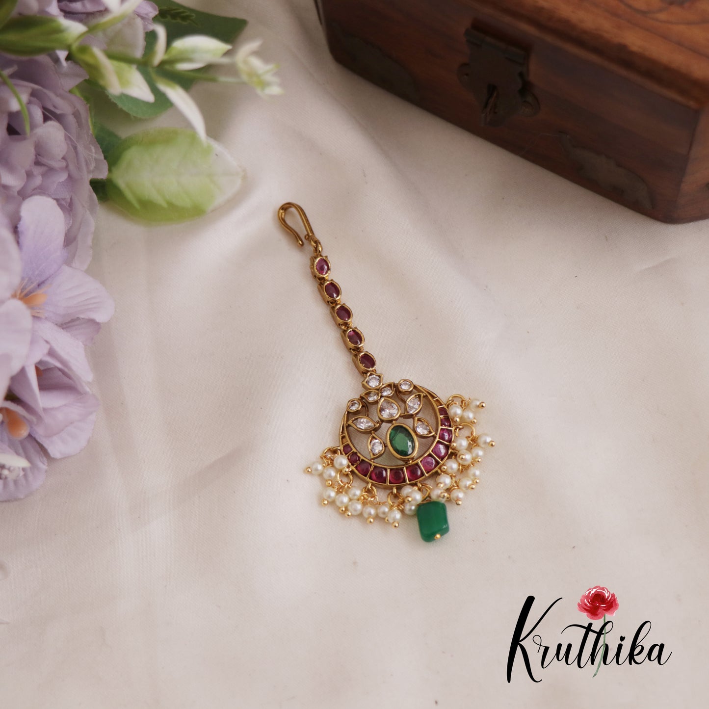Elegant Leaf Motifs Kemp Maang Tikka With Bead And Pearl Drops MT327