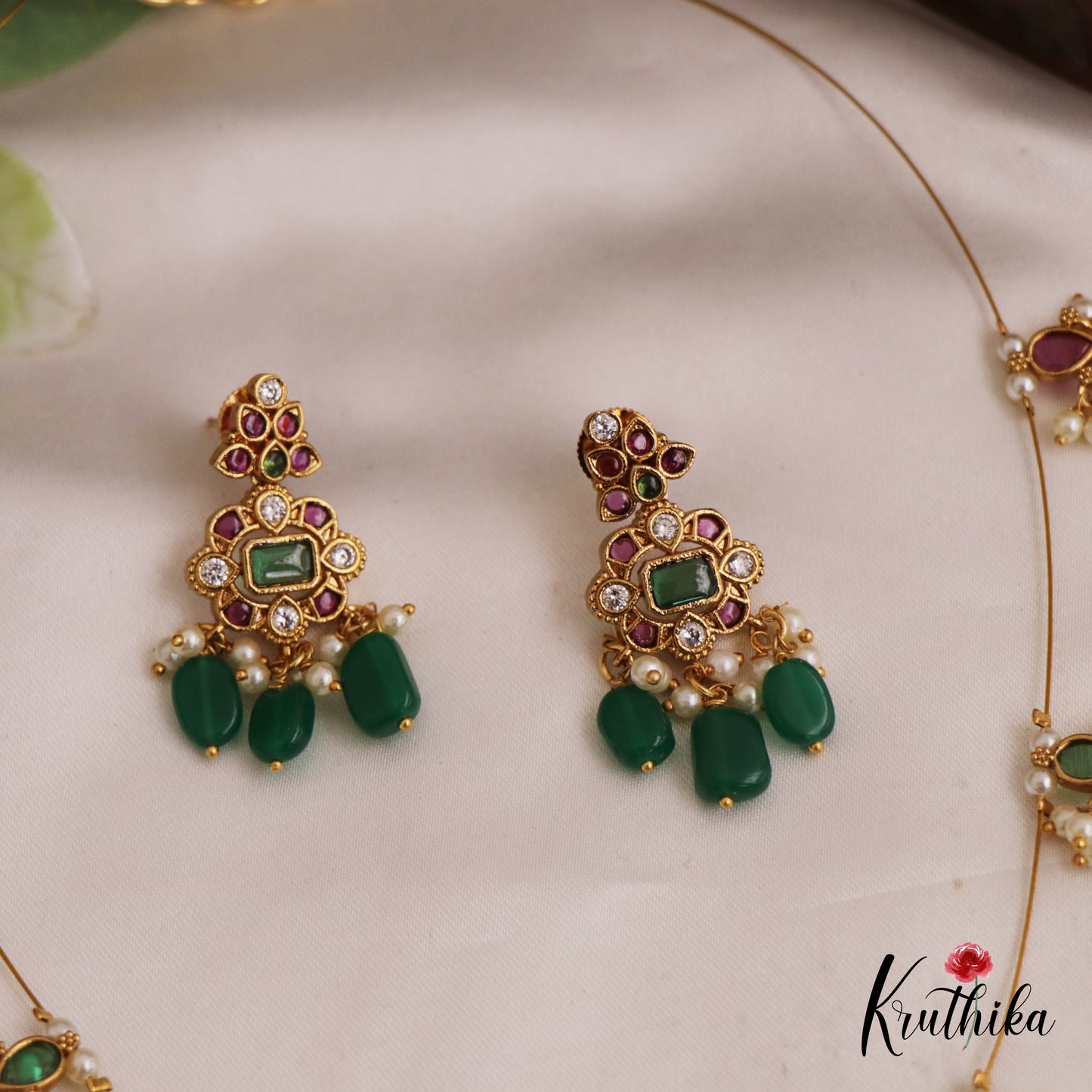 Trendy Floral Motifs Jadau Invisible Chain With Green Bead Drops NC2742