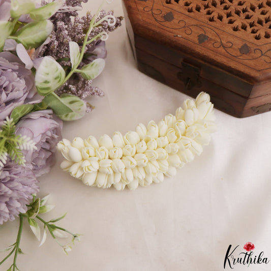 Real look-alike white flowers with attached hair clip G18