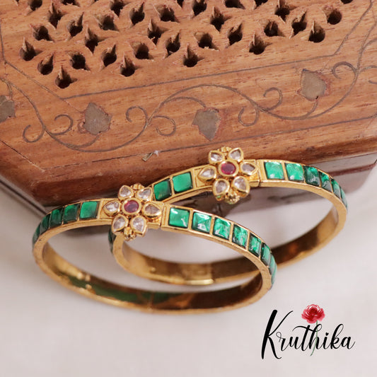 Pretty Emerald Openable Kada B206