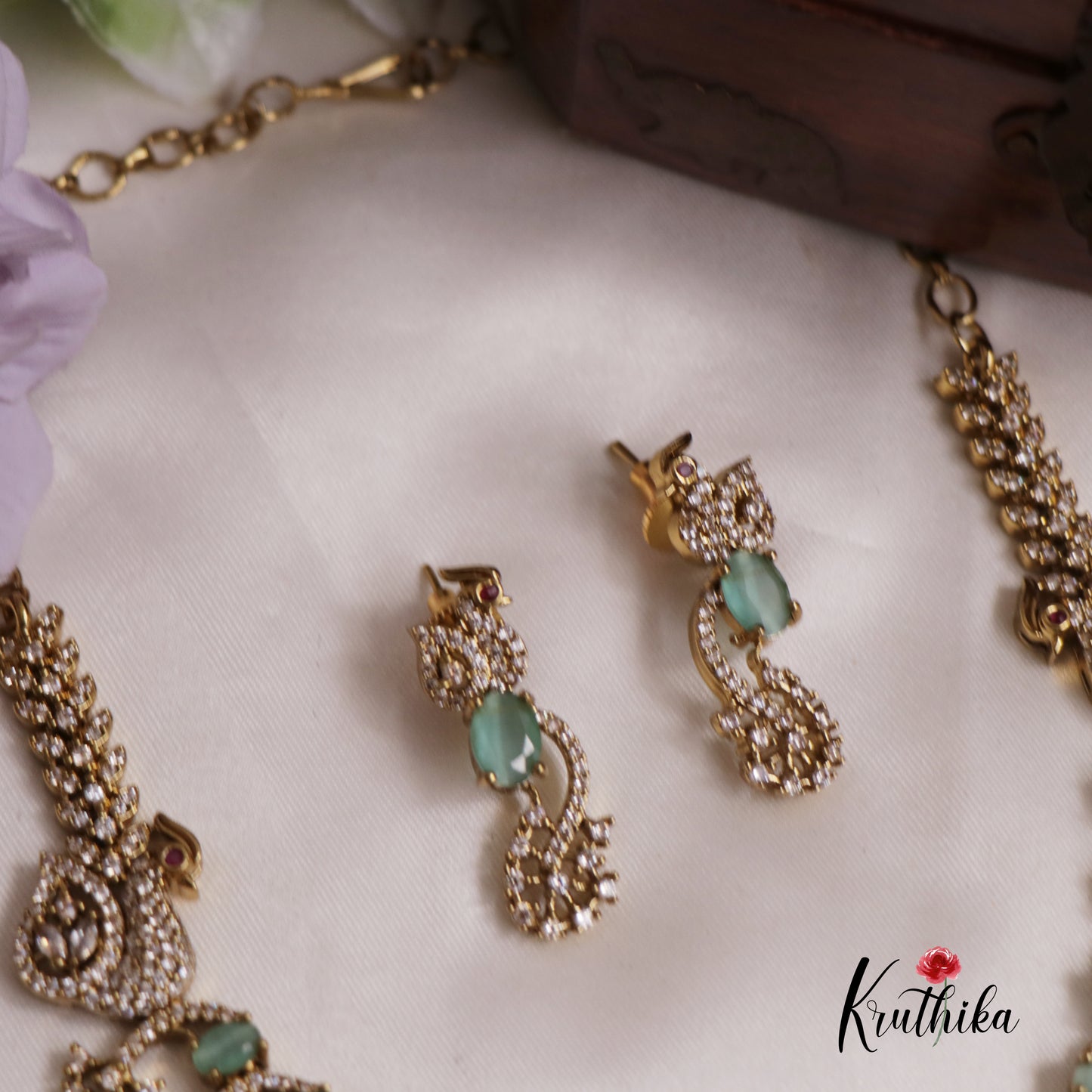 Gracious Peacock AD Victorian Necklace NC2517 (Available In 4 Colours)