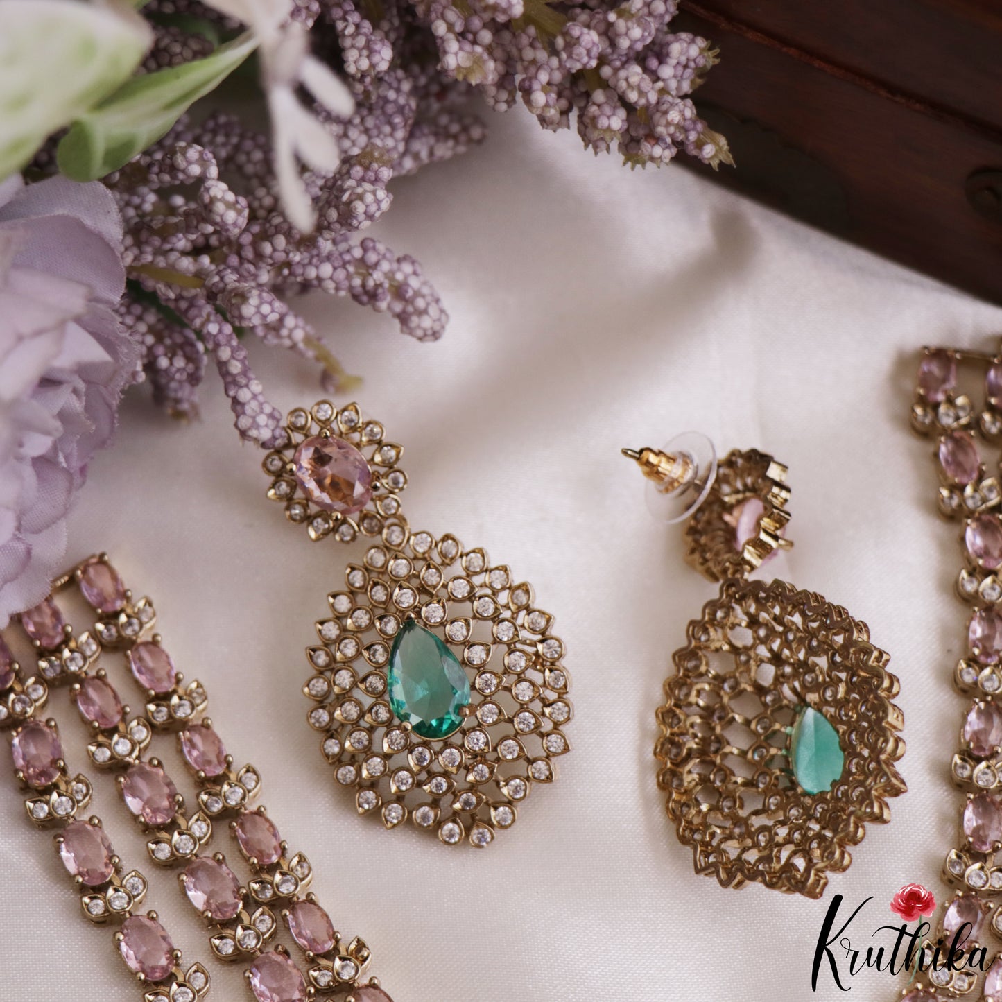 Stunning Teardrop Motifs CZ Victorian Necklace NC3170