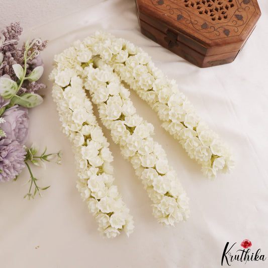 Realistic & reusable 3 strands flowers strings with attached clip G26