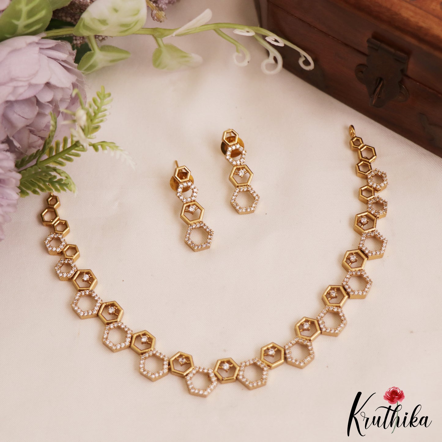 Pretty Geometric Diamond-Finish Gold-Tone AD Necklace NC2919