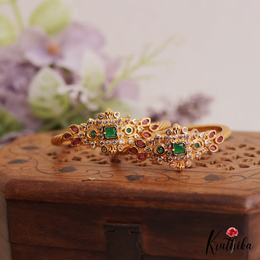 Classic Antique Geometric Motifs Kids Kada Bangles B562 (Set Of 4 Bangales)