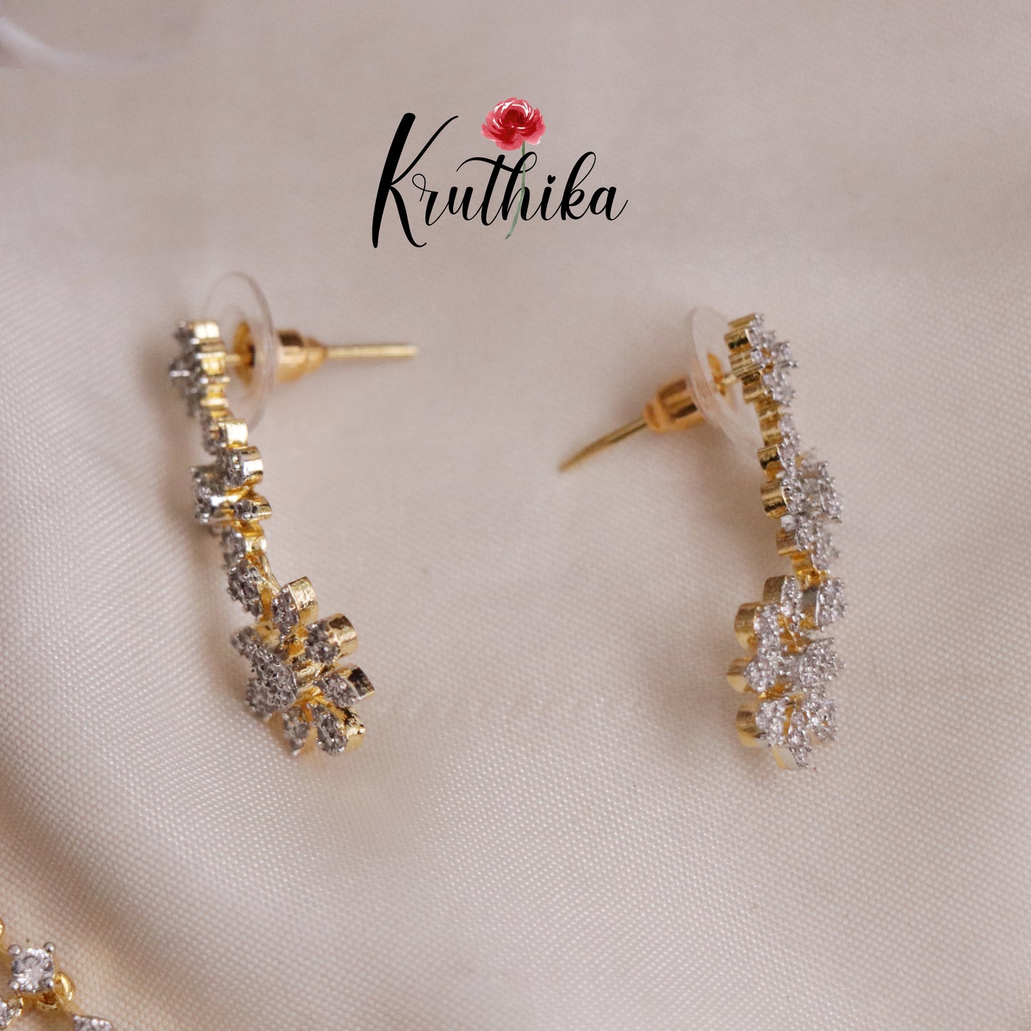 Beautiful Golden Bloom Diamond Necklace Set NC2076