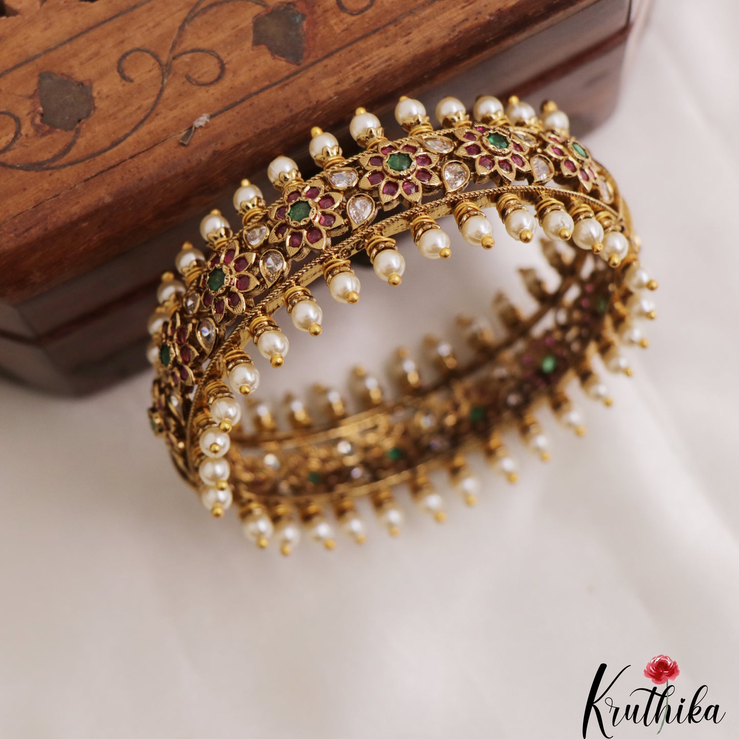 Gorgeous Floral Motifs Kemp Openable Single Kada Bangle B555