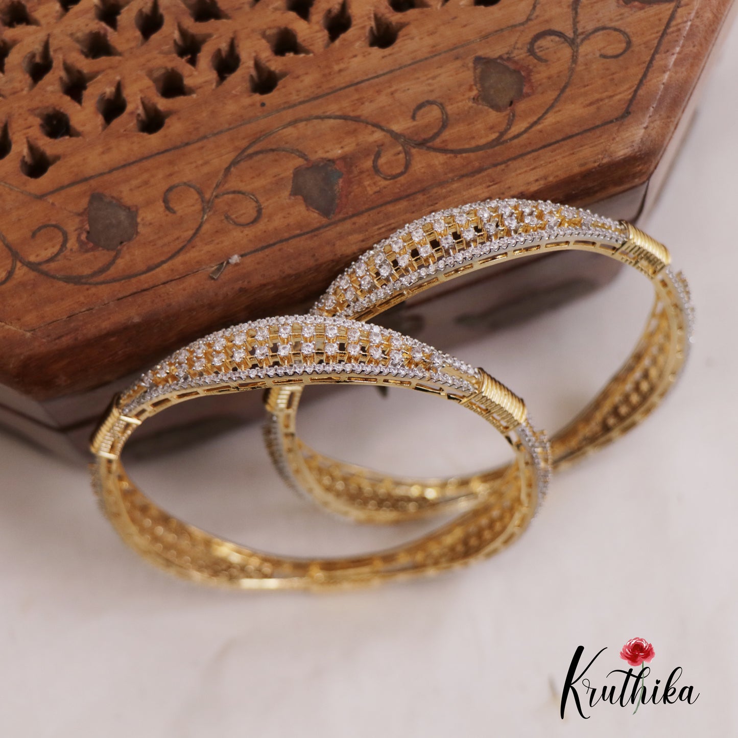 Trendy Diamond-Finish Gold-Tone Bangles B441 (Set of 2)