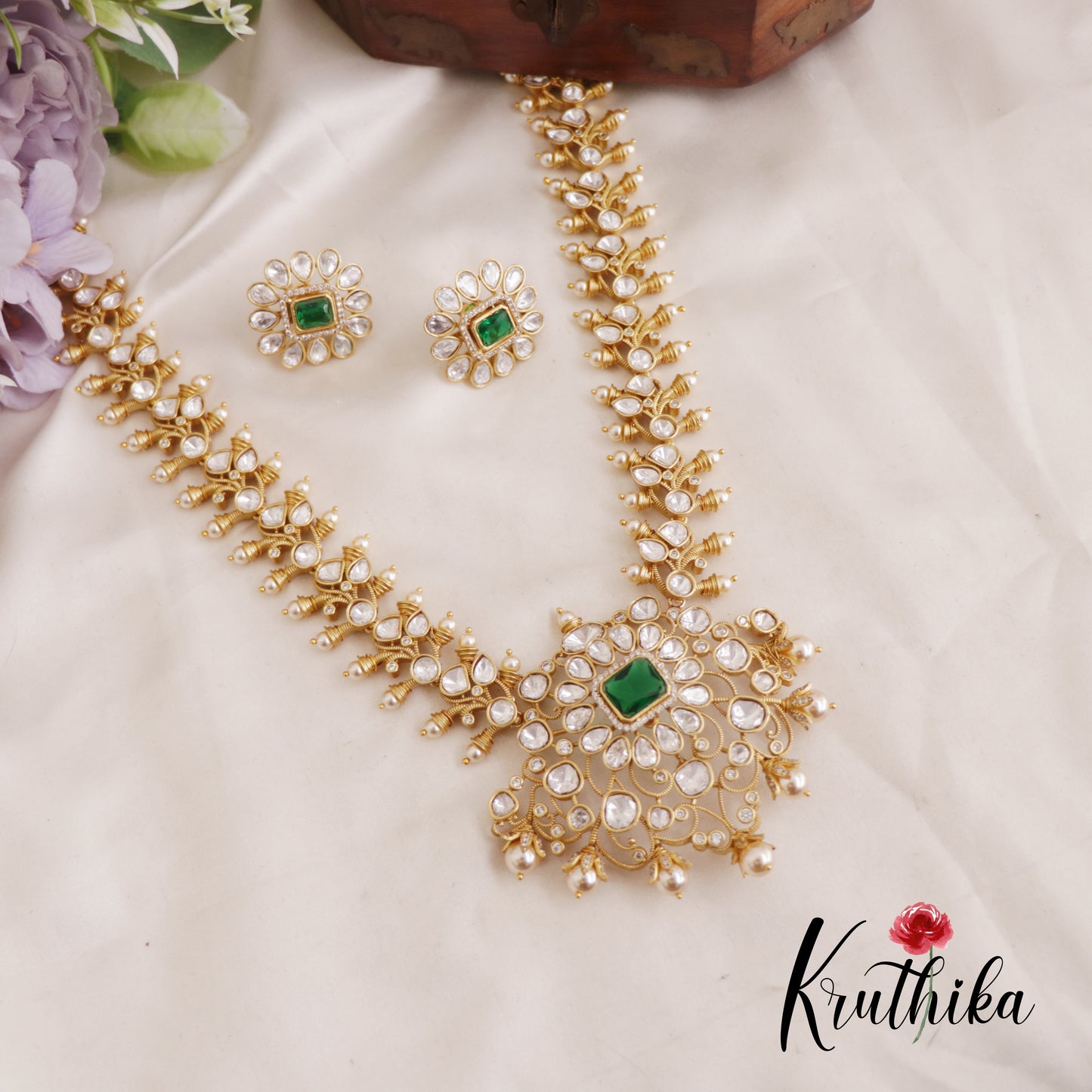Royal Heritage Emerald Polki Silver Replica Mid Length Haaram LH2090