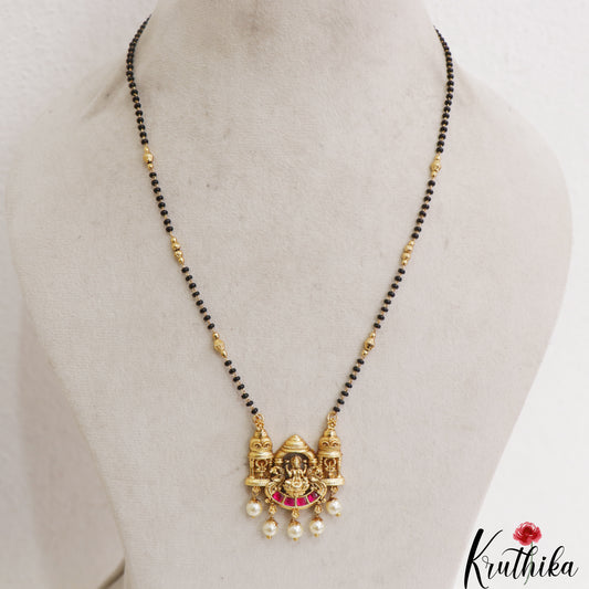 Classic Lakshmi Motifs Black Beads Chain With Pendant NC3100